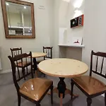 Bed & Breakfast A I R Nacasabella 2*
